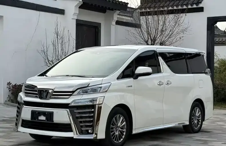 Toyota Vellfire 2022 из Китая