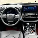 Toyota Crown Kluger 2023 из Китая