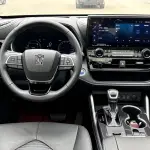 Toyota Crown Kluger 2023 из Китая