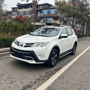 Toyota RAV4 2016 147 л.с. из Китая