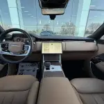 Land Rover Range Rover 2025 400 л.с. из Китая