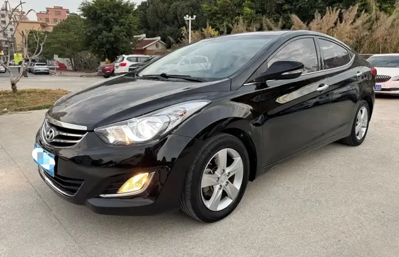 Hyundai Elantra Langdong 2013 из Китая