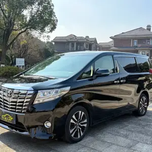 Toyota Alphard 2017 из Китая