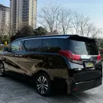 Toyota Alphard 2017 из Китая