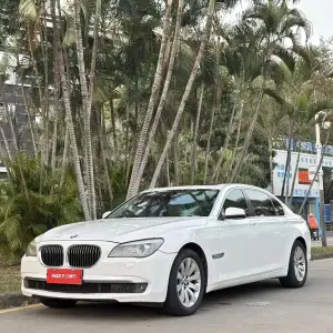 BMW 7 Series 2013 326 л.с. из Китая