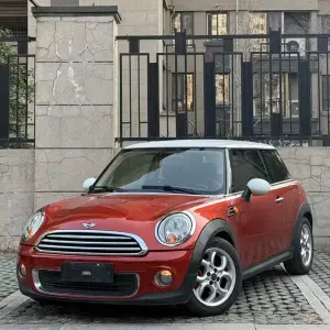 MINI Mini 2011 из Китая
