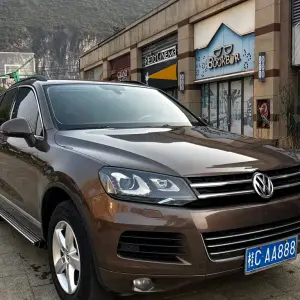Volkswagen Touareg 2011 из Китая
