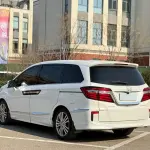 Honda Elysion 2017 из Китая