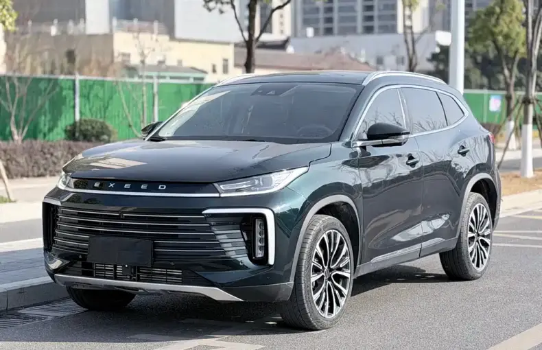 Exeed Lingyun 2023 из Китая