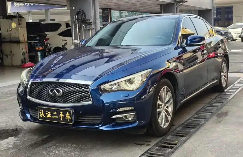 Infiniti Q50L 2017 из Китая