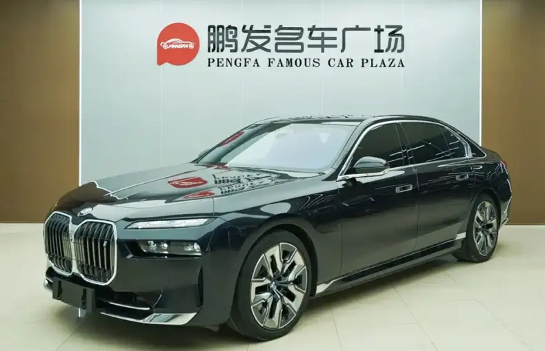 BMW i7 2024 из Китая