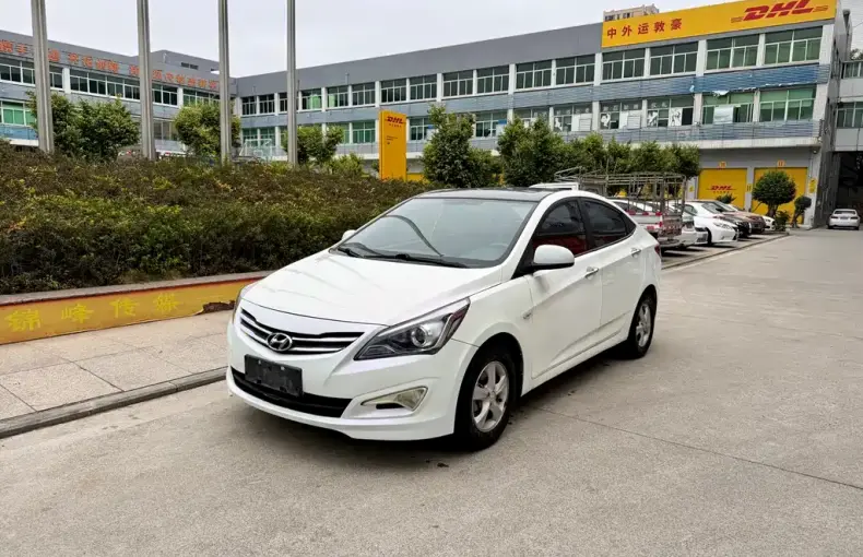 Hyundai Verna 2015 из Китая