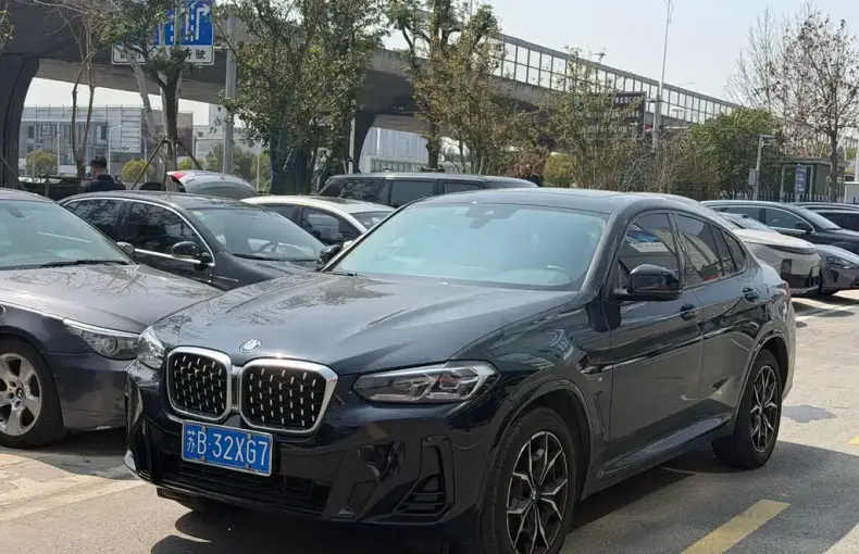 BMW X4 2022 из Китая