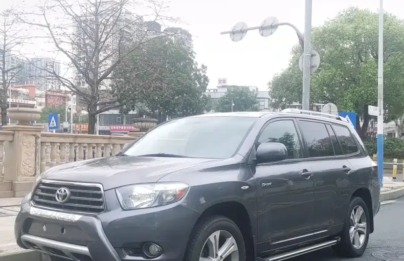 Toyota Highlander 2010 из Китая