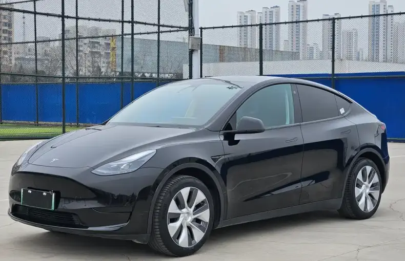 Tesla Model Y 2023 из Китая