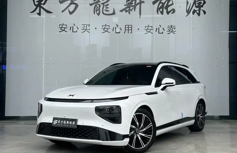 XPeng G9 2022 из Китая