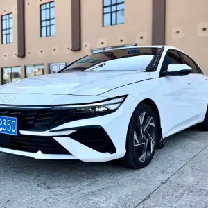 Hyundai Elantra 2023 из Китая