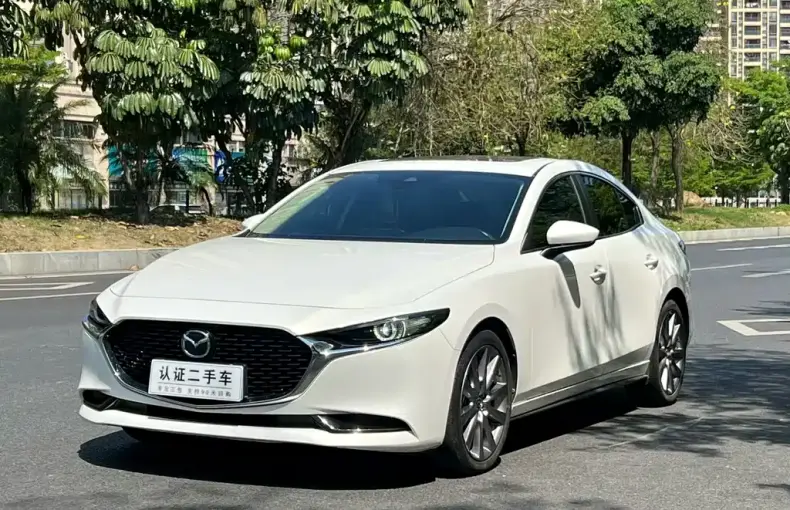 Mazda 3 Axela 2023 из Китая