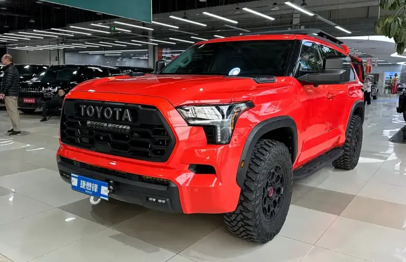 Toyota Sequoia 2023 из Китая