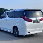 Toyota Alphard 2022 из Китая
