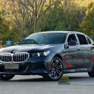 BMW 5 Series 2024 из Китая
