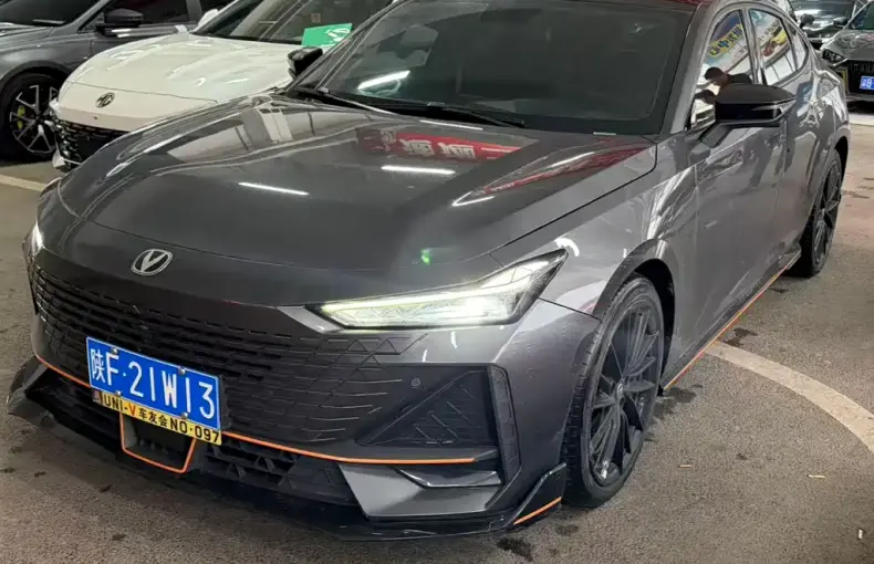 Changan UNI-V 2022 из Китая