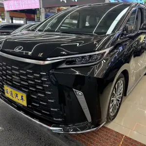 Lexus LM 2024 из Китая