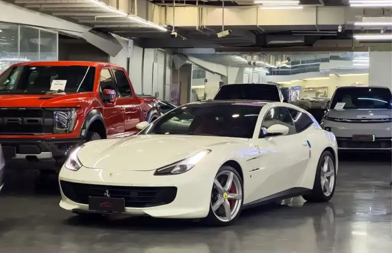 Ferrari GTC4Lusso 2019 из Китая