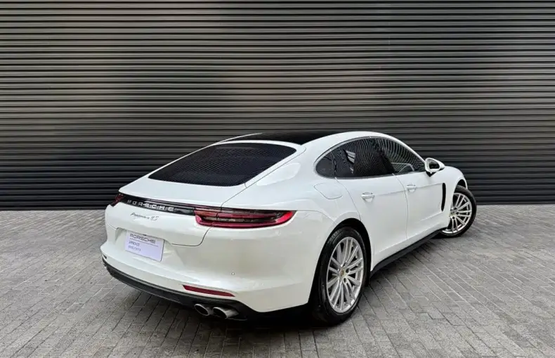 Porsche Panamera 2017 из Китая