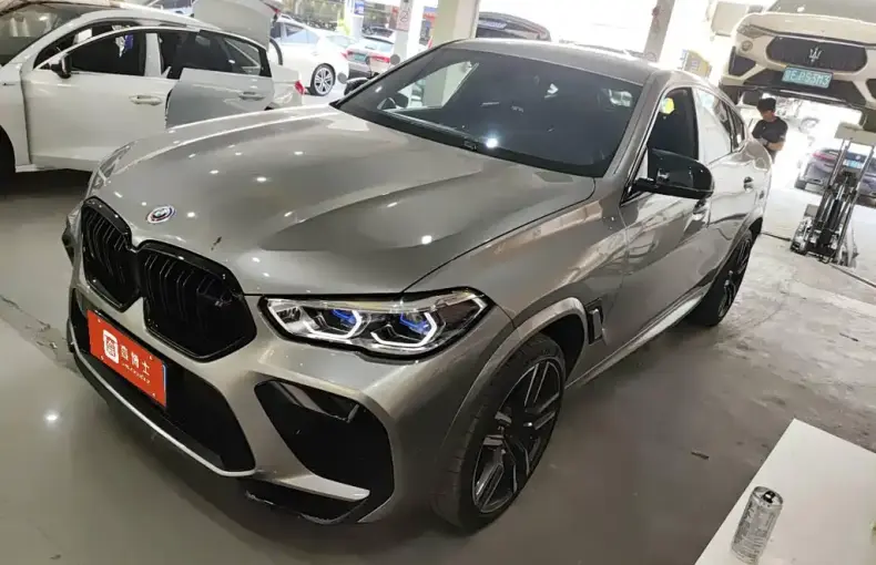 BMW X6 M 2023 из Китая