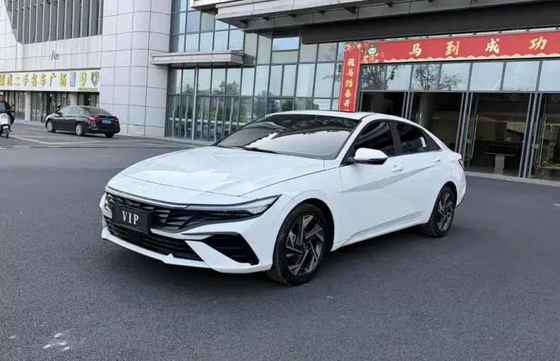 Hyundai Elantra 2025 из Китая