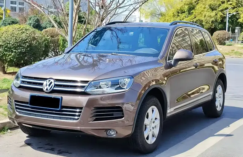 Volkswagen Touareg 2011 из Китая