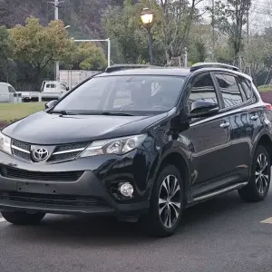 Toyota RAV4 2015 из Китая
