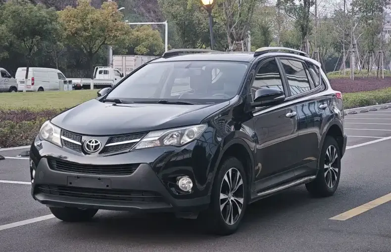 Toyota RAV4 2015 из Китая
