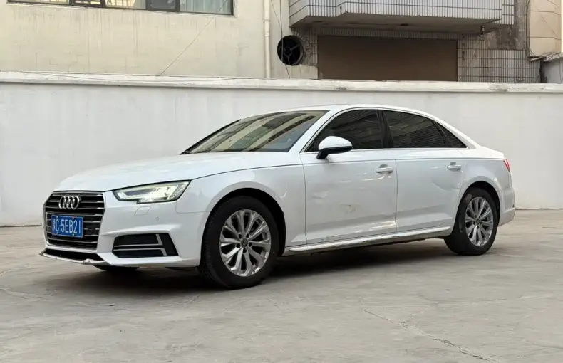 Audi A4L 2019 из Китая