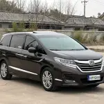 Honda Elysion 2016 из Китая