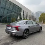 Hongqi Hongqi H5 PHEV 2025 из Китая