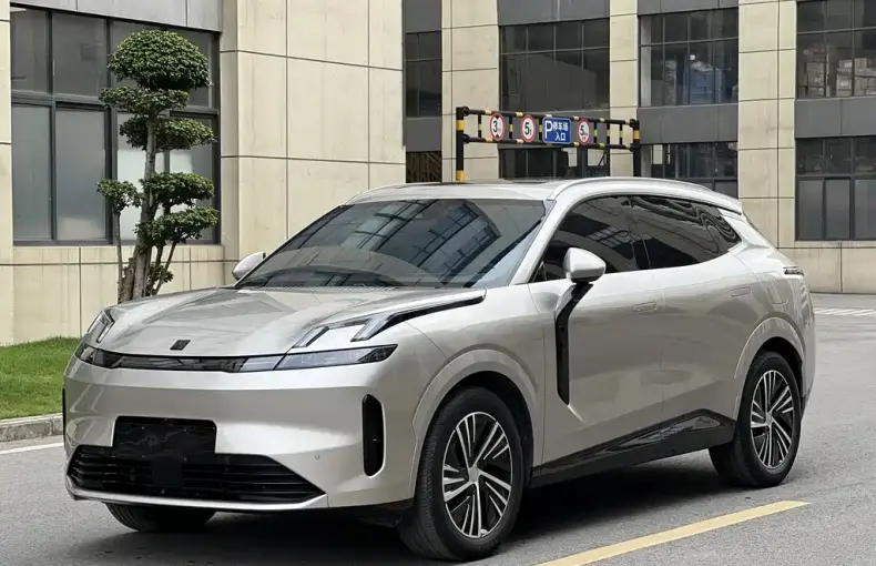 Lynk & Co 08 EM-P 2024 из Китая