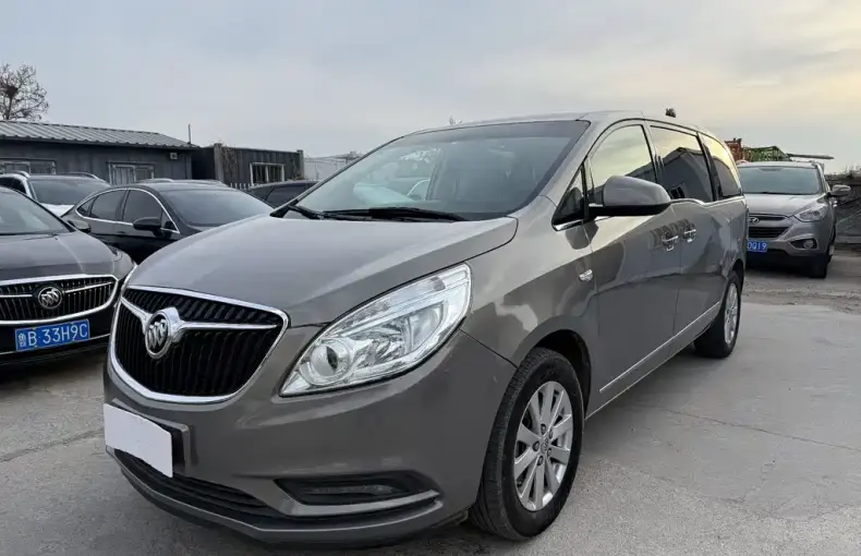 Buick GL8 2018 из Китая
