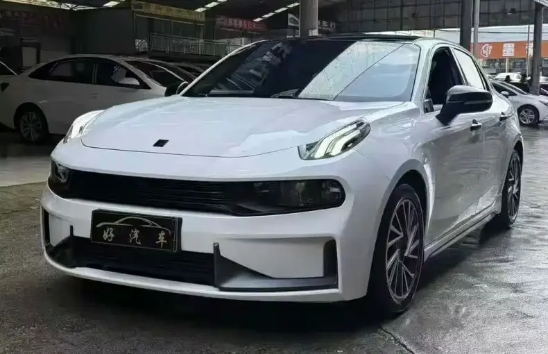 Lynk & Co 03 2022 из Китая