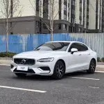 Volvo S60 2025 197 л.с. из Китая
