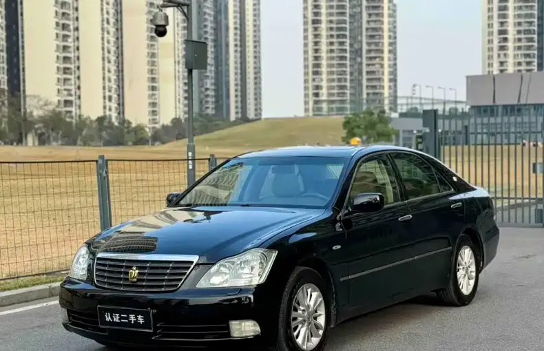 Toyota Crown 2009 из Китая
