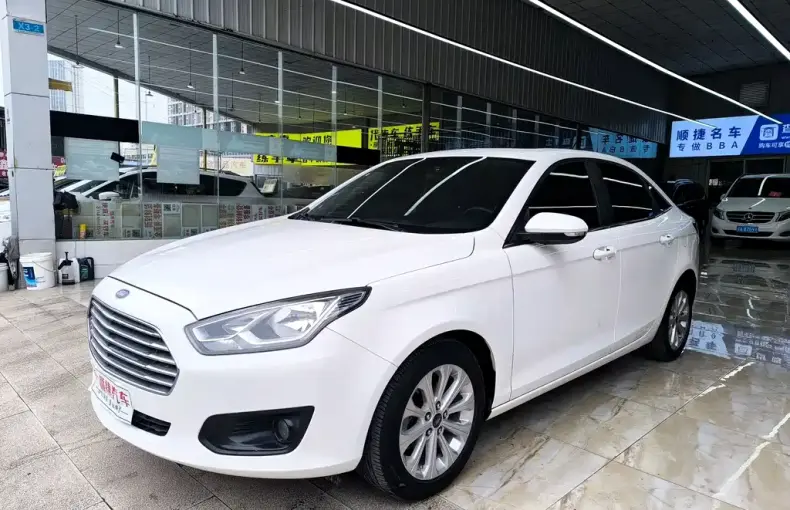 Ford Escort 2018 из Китая