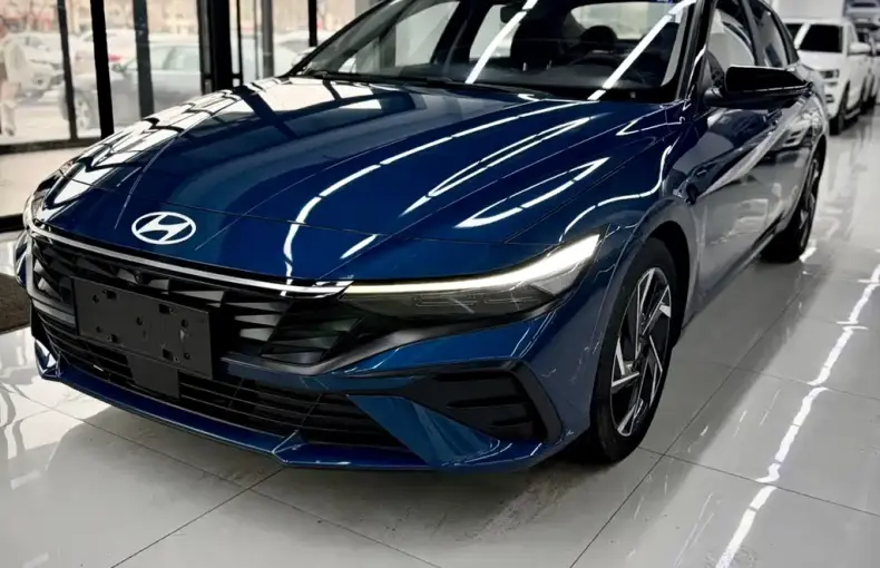 Hyundai Elantra 2023 из Китая