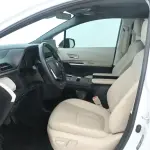 Toyota Granvia 2024 из Китая