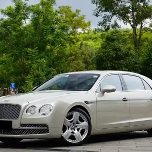 Bentley Flying Spur 2014 626 л.с. из Китая