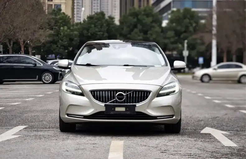 Volvo V40 2017 из Китая