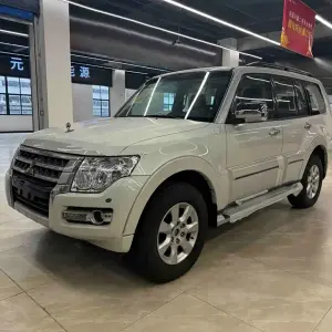 Mitsubishi Pajero (Import) 174 л.с. из Китая