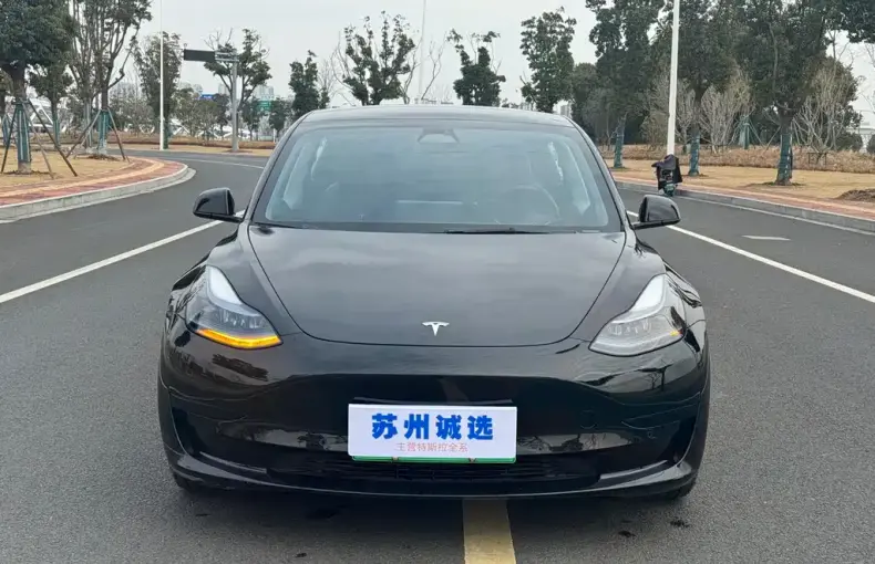 Tesla Model 3 2023 из Китая