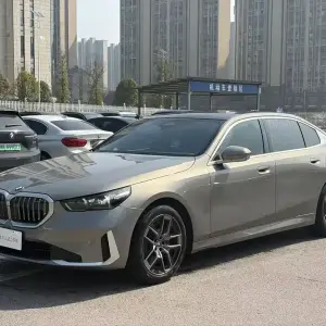 BMW 5 Series 2024 из Китая